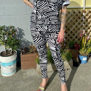 Nooworks Ripple Leggings-- NWT, Never worn
